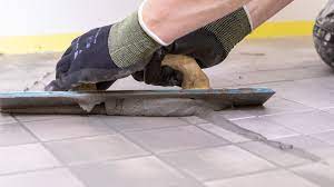 Laattasaumojen uusinta